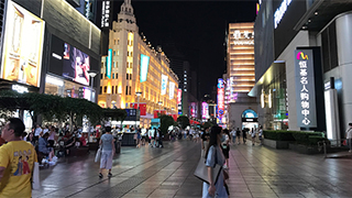 購物中心供大于求 誰能活得更好？