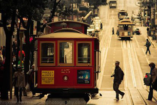 達(dá)沃斯為何罕見(jiàn)前呼后擁？