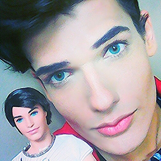 巴西男?；ㄙM31萬元整容成&ldquo;芭比男友&rdquo;