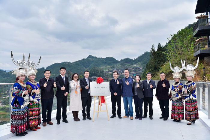 鞏固扶貧成果 融創(chuàng)以&ldquo;龍?zhí)翗颖?rdquo;為典范建立扶貧長(zhǎng)效機(jī)制