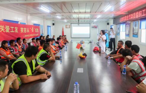 &ldquo;小病挺，大病拖&rdquo; 農(nóng)民工的健康保障如何破題？