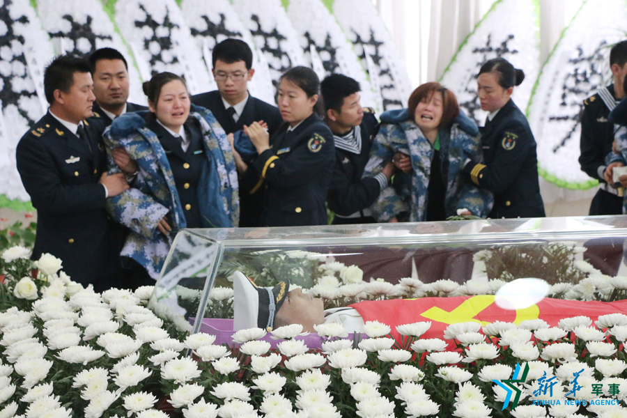 &uarr;資料圖片：張超烈士遺體告別儀式現(xiàn)場(chǎng)。