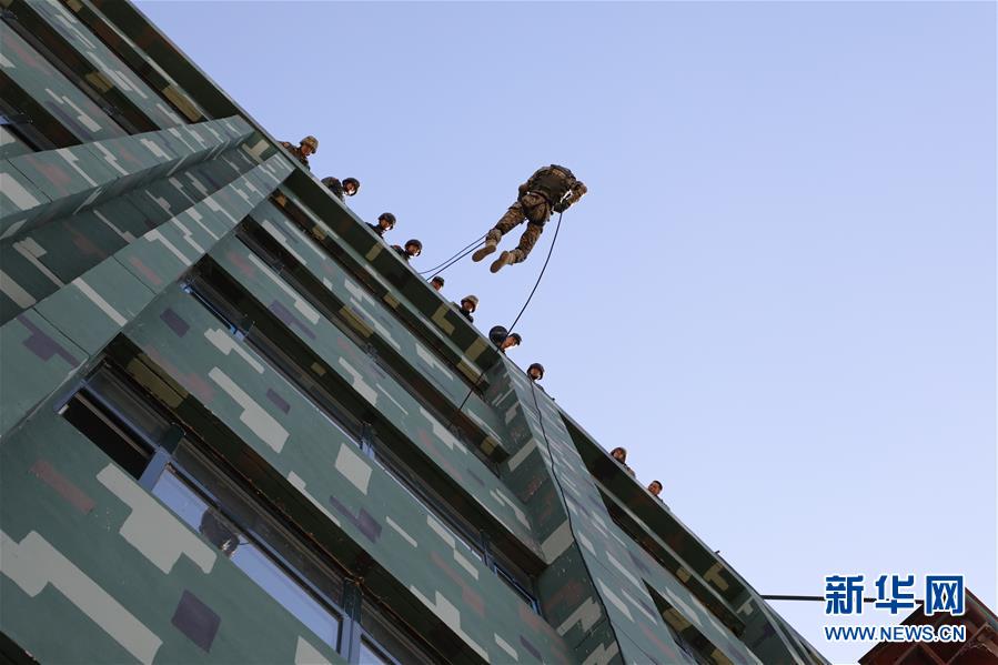 （軍事）（3）中吉&ldquo;合作-2019&rdquo;聯(lián)合反恐演練開展聯(lián)合訓(xùn)練