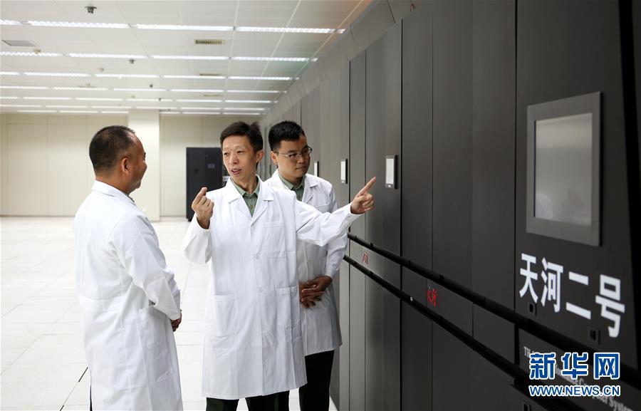 （圖文互動）（8）為了&ldquo;中國號&rdquo;巨輪揚(yáng)帆遠(yuǎn)航&mdash;&mdash;中國共產(chǎn)黨領(lǐng)導(dǎo)下的人民軍隊(duì)忠于祖國、服務(wù)人民啟示錄