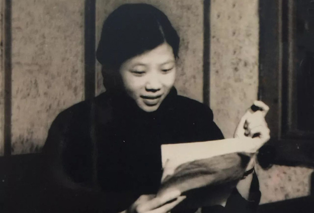 普通話推廣的重要時(shí)期，讀音以電臺(tái)為準(zhǔn)，播音員崗位責(zé)任重大，必須以身作則，多問出處。