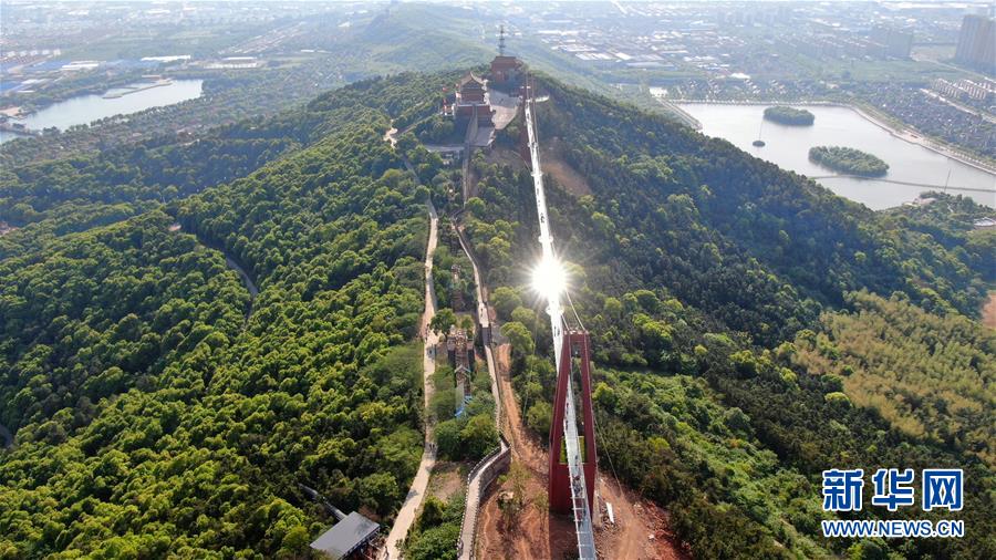 #（社會）（5）江蘇江陰：&ldquo;凌空漫步&rdquo;