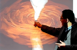 人類首次&ldquo;看見&rdquo;的那個(gè)黑洞，有了偏振圖像