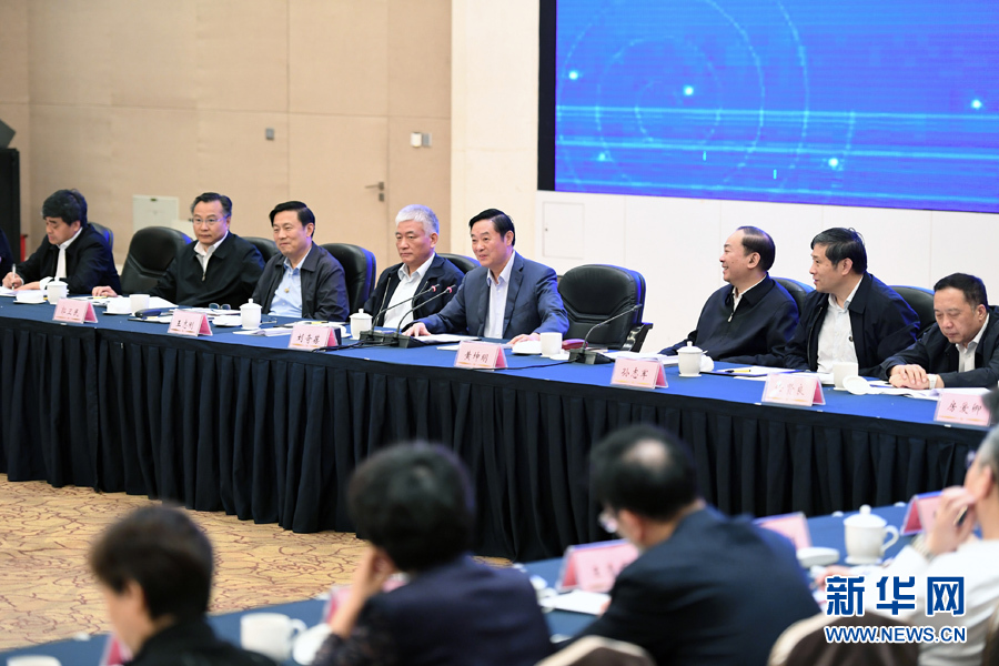 5月11日，中宣部在深圳召開深化文化體制改革座談會。中共中央政治局委員、中央書記處書記、中宣部部長劉奇葆出席會議并講話。 新華社記者張領(lǐng) 攝