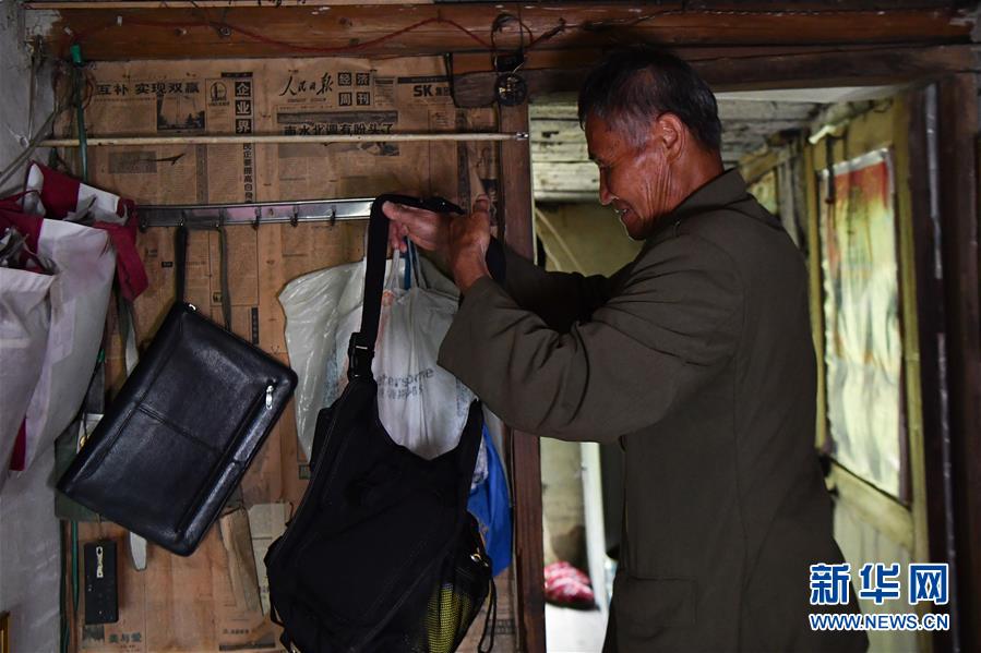 （新華全媒頭條&middot;圖文互動）（2）一個人，一座山&mdash;&mdash;劉真茂的生命守望