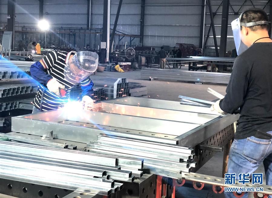 （在習(xí)近平新時代中國特色社會主義思想指引下&mdash;&mdash;新時代新作為新篇章&middot;圖文互動）（3）廣西扶綏：三大園區(qū)撬動工業(yè)發(fā)展 擔(dān)當(dāng)作為爭創(chuàng)縣域標(biāo)兵