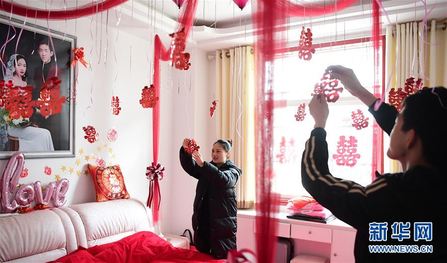 （奮進(jìn)新時(shí)代&middot;迎接兩會）（8）共享發(fā)展&mdash;&mdash;向共同富裕方向穩(wěn)步前進(jìn)