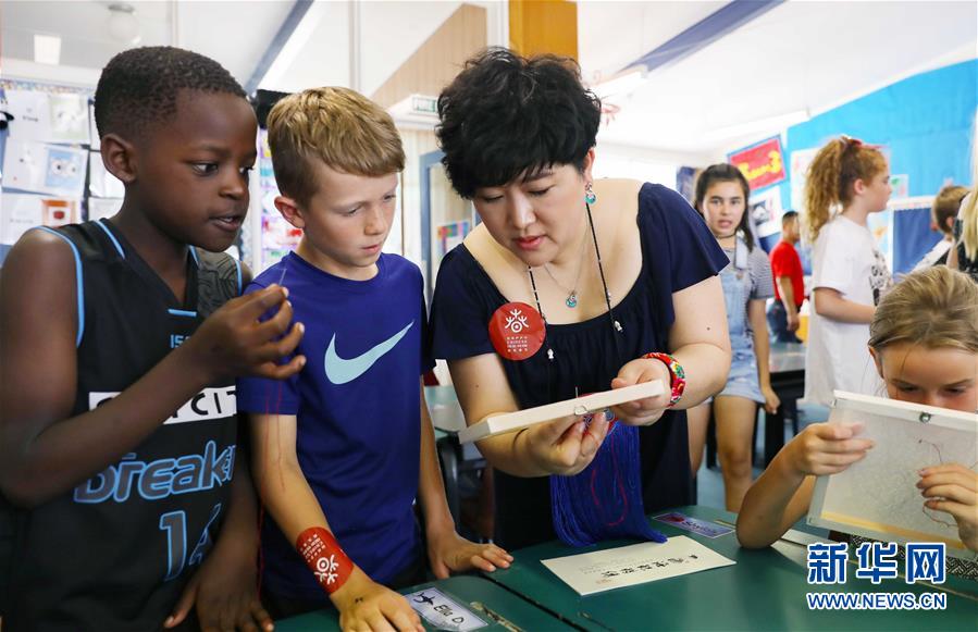 （兩會(huì)&middot;基層代表履職故事）（6）全國人大代表孫艷玲：做好非遺事業(yè)，讓古老技藝活起來