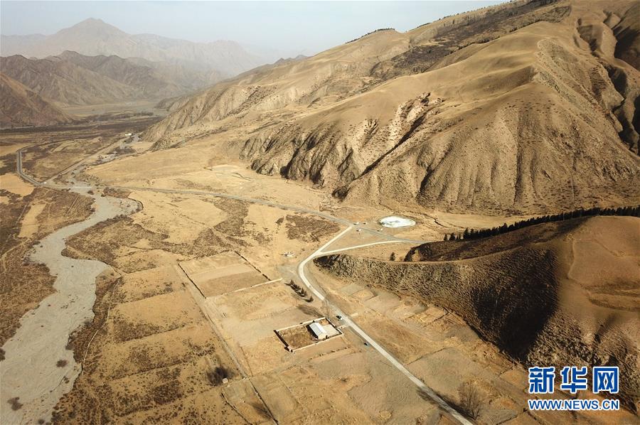 （新華全媒頭條&middot;兩會精神看落實(shí)&middot;圖文互動）（2）保持戰(zhàn)略定力 跨越重要關(guān)口&mdash;&mdash;落實(shí)兩會精神加強(qiáng)生態(tài)文明建設(shè)述評