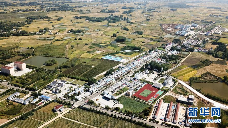 （新華全媒頭條&middot;愛國情 奮斗者&middot;圖文互動）（7）一個村的奮斗，一個時代的巨變&mdash;&mdash;記敢&ldquo;蹚新路&rdquo;的小崗人