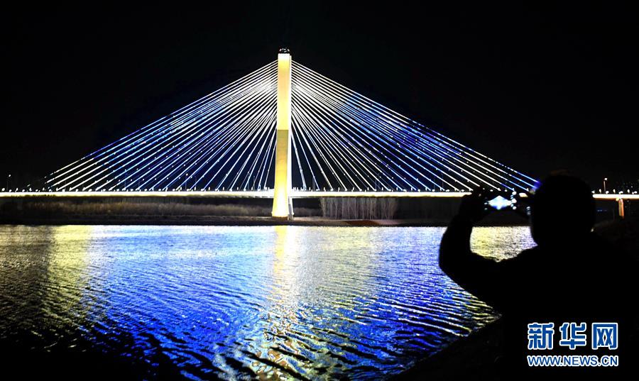 （在習(xí)近平新時代中國特色社會主義思想指引下&mdash;&mdash;新時代新作為新篇章&middot;圖文互動）（4）梗阻的&ldquo;血脈&rdquo;通了 彼此的心拉近了&mdash;&mdash;京津冀&ldquo;斷頭路&rdquo;打通記