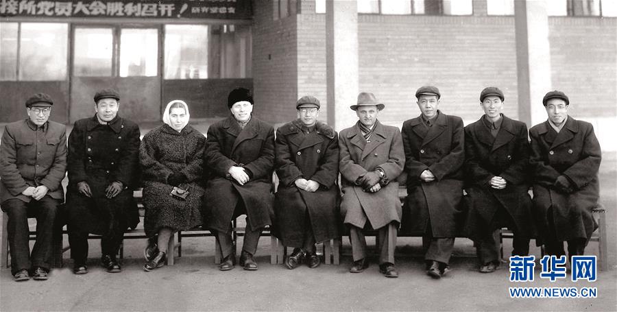 （新華全媒頭條&middot;圖文互動(dòng)）（1）追光者&mdash;&mdash;&ldquo;長(zhǎng)光人&rdquo;的報(bào)國(guó)故事 