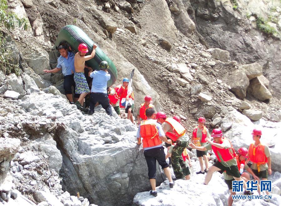 （時代先鋒&middot;圖文互動）（2）為人民&ldquo;逆行&rdquo;的人&mdash;&mdash;追記退役軍人、青年禁毒民警韓順軍