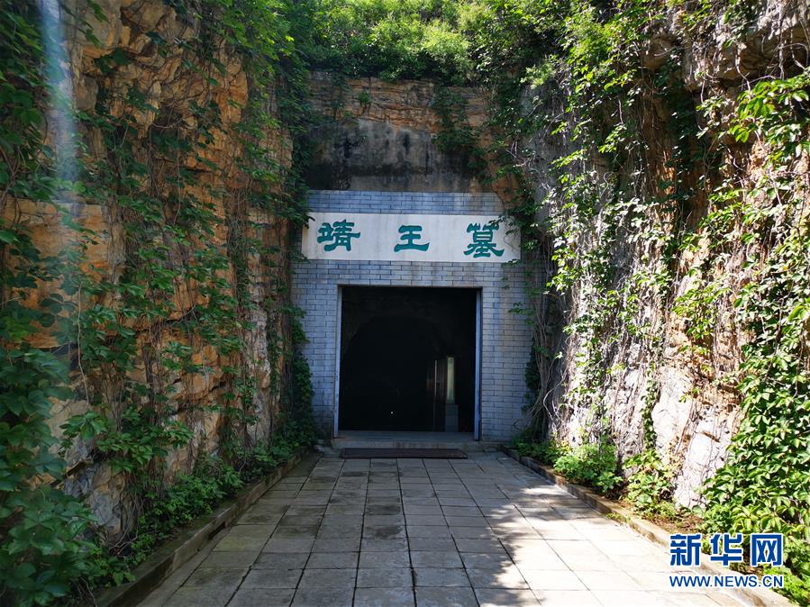 （新華調(diào)查&middot;新中國考古重大發(fā)現(xiàn)&middot;圖文互動(dòng)）（3）滿城漢墓：點(diǎn)一盞長信宮燈，看不盡金縷玉衣