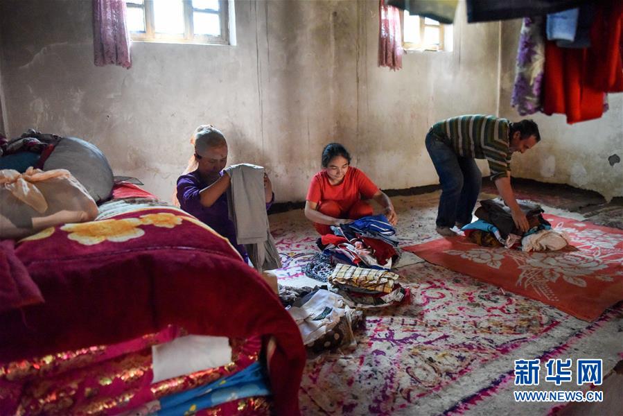 （決戰(zhàn)決勝脫貧攻堅&middot;圖文互動）（6）拋在舊鄉(xiāng)的&ldquo;火墻&rdquo;&mdash;&mdash;新疆易地扶貧搬遷安置點見聞