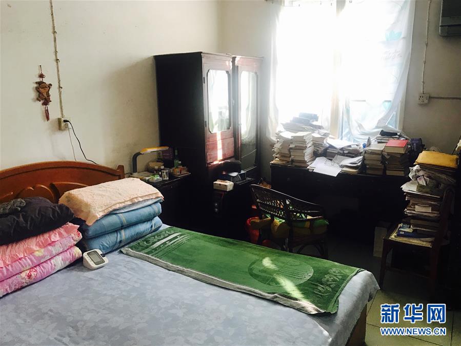 （新華全媒頭條&middot;圖文互動）（11）滄海橫流 信仰彌堅&mdash;&mdash;記共產(chǎn)黨員、湘潭大學(xué)九旬教授滄南