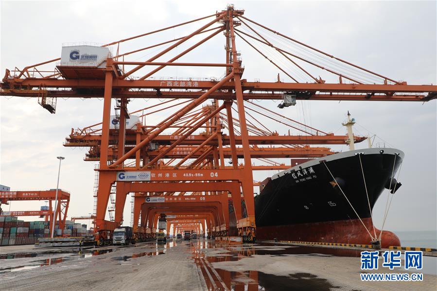 （圖文互動）（3）抓好防疫保暢，還管司機吃飯&mdash;&mdash;廣西欽州保稅港區(qū)服務(wù)企業(yè)復(fù)工見聞