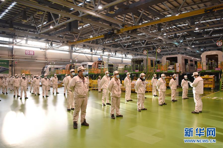 （圖文互動(dòng)）（7）吃粉擼串，商圈&ldquo;打卡&rdquo;，動(dòng)車出廠&mdash;&mdash;湖南&ldquo;標(biāo)簽&rdquo;復(fù)蘇記