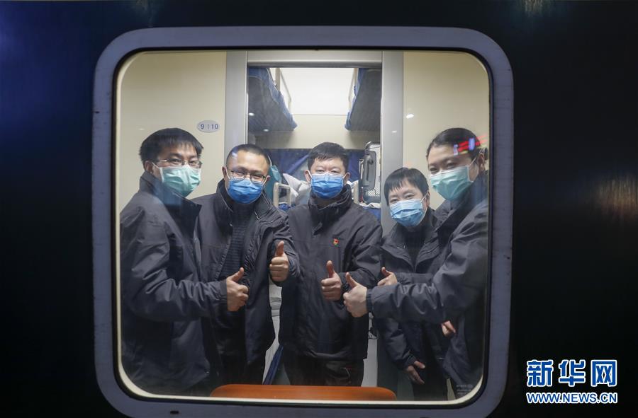 （聚焦疫情防控&middot;對口支援19省份在奮戰(zhàn)&middot;圖文互動）（1）&ldquo;當我們摘下口罩，看到彼此勝利的微笑&rdquo;&mdash;&mdash;重慶對口支援孝感市抗擊疫情紀實