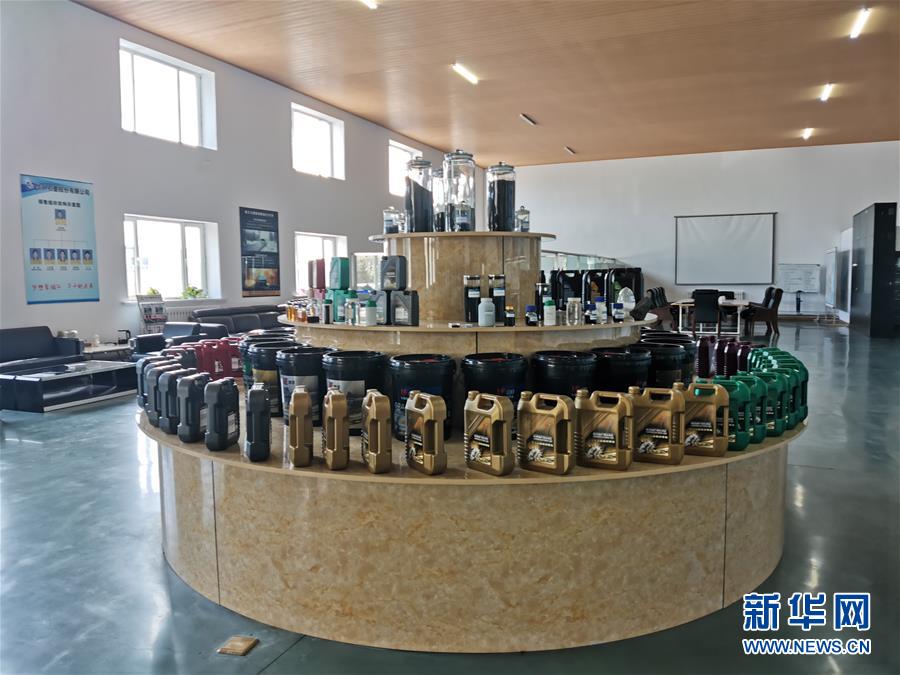 （圖文互動(dòng)）（1）產(chǎn)業(yè)變綠 石墨變金 環(huán)境變美&mdash;&mdash;&ldquo;煤城&rdquo;三變?cè)杏旱纳鷻C(jī)