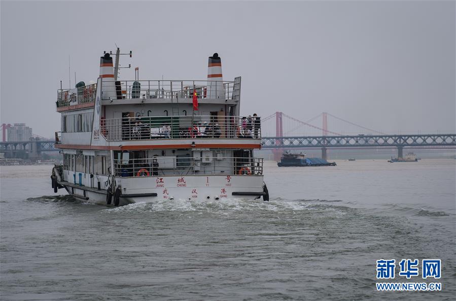 （新華全媒頭條&middot;圖文互動(dòng)）（13）武漢重啟，不負(fù)春天&mdash;&mdash;寫在武漢&ldquo;解封&rdquo;之際