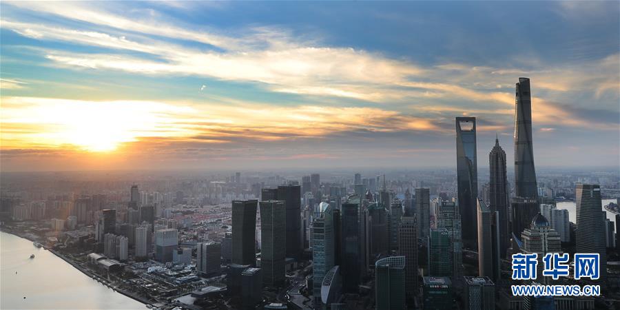 （新華全媒頭條&middot;圖文互動(dòng)）（3）三十而立從頭越&mdash;&mdash;以習(xí)近平同志為核心的黨中央關(guān)心浦東開(kāi)發(fā)開(kāi)放紀(jì)實(shí)