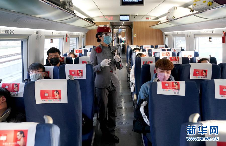 （聚焦疫情防控&middot;圖文互動）（5）團(tuán)結(jié)起來！我們?nèi)f眾一心！&mdash;&mdash;中國抗疫人民力量的生動實踐