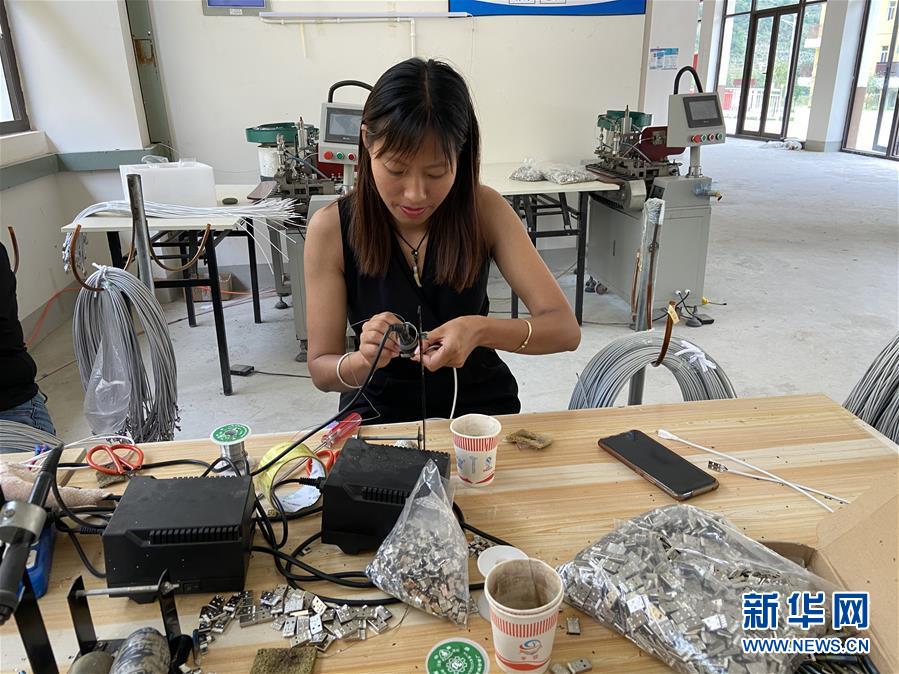 （新華全媒頭條&middot;聚焦&ldquo;三區(qū)三州&rdquo;脫貧攻堅(jiān)&middot;圖文互動）（1）向深度貧困&ldquo;堡壘&rdquo;發(fā)起最后總攻&mdash;&mdash;寫在&ldquo;三區(qū)三州&rdquo;脫貧攻堅(jiān)關(guān)鍵時點(diǎn)