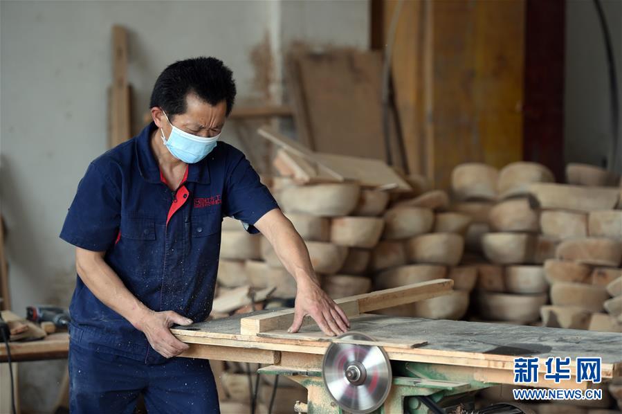  （新華全媒頭條&middot;圖文互動(dòng)）（5）青春，在希望的田野上&mdash;&mdash;大別山區(qū)尋訪&ldquo;城歸&rdquo;大學(xué)畢業(yè)生