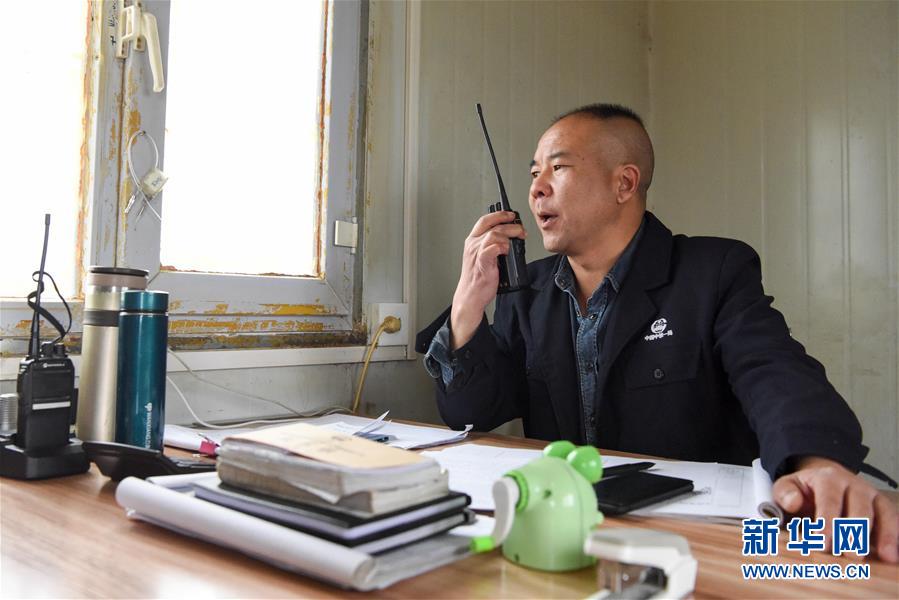 （圖文互動）（4）筑完&ldquo;天路&rdquo;架&ldquo;云梯&rdquo;&mdash;&mdash;鐵路老兵再上高原