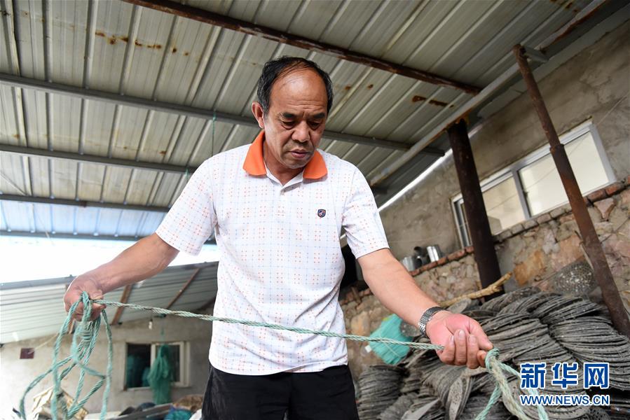 （走向我們的小康生活&middot;圖文互動(dòng)）（4）長島漁民的扇貝喜事：從請客求人買到供不應(yīng)求