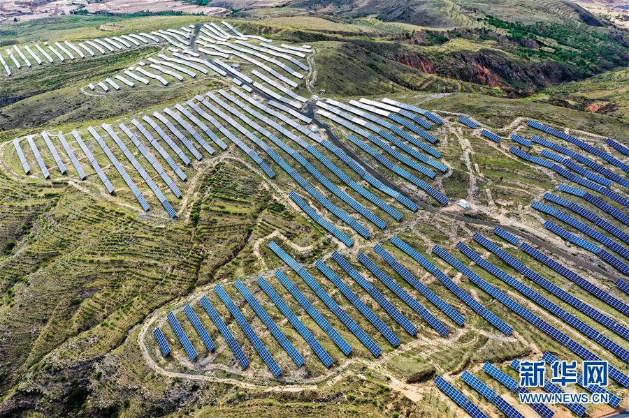 (新華全媒頭條·圖文互動(dòng))(3)黃土地上向陽(yáng)花開——來(lái)自山西深度貧困地區(qū)的脫貧故事