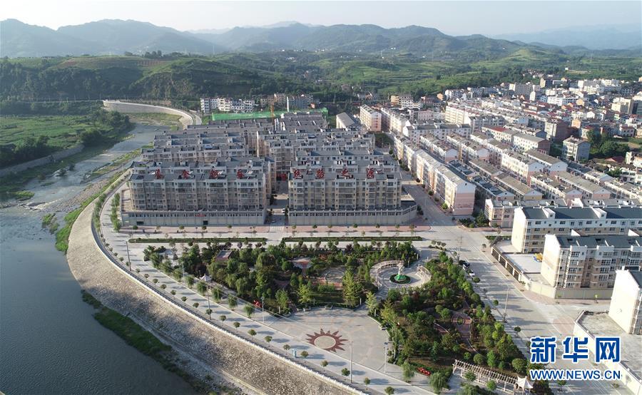 （走向我們的小康生活&middot;圖文互動）（1）&ldquo;樓上過日子，樓下賺票子&rdquo;&mdash;&mdash;來自陜西安康的易地扶貧搬遷一線觀察