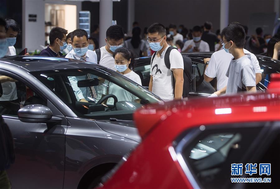 （在習(xí)近平新時(shí)代中國特色社會(huì)主義思想指引下&mdash;&mdash;新時(shí)代新作為新篇章&middot;習(xí)近平總書記關(guān)切事&middot;圖文互動(dòng)）（2）消費(fèi)回暖市聲新&mdash;&mdash;內(nèi)需動(dòng)力不斷釋放的市場觀察