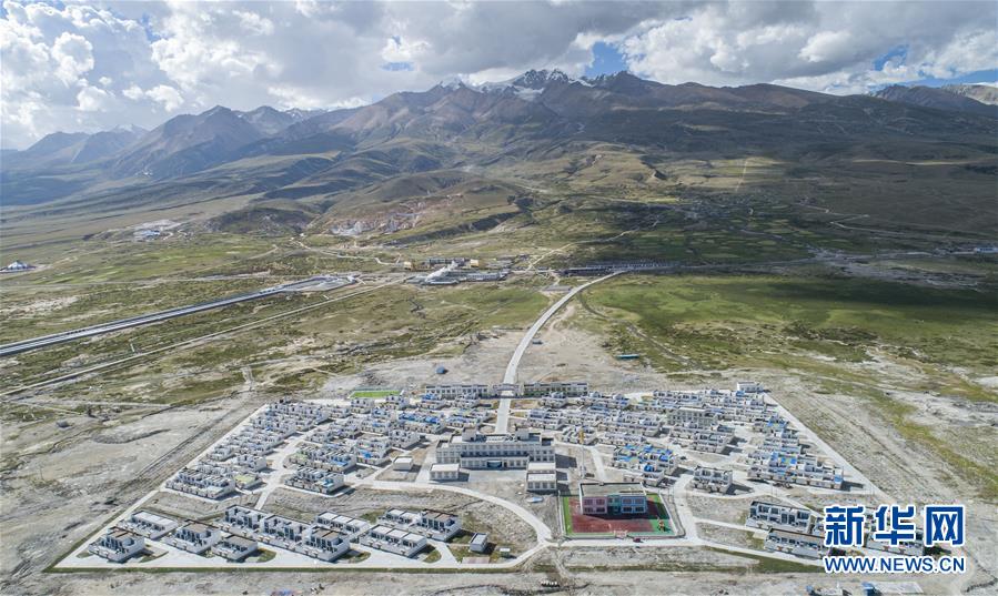 （新華全媒頭條&middot;走向我們的小康生活&middot;圖文互動(dòng)）（1）扎西德勒，我們的新家園&mdash;&mdash;西藏易地扶貧搬遷搬出幸福美好新生活