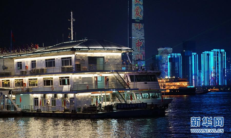 （圖文互動(dòng)）（9）武漢25公里大型燈光秀深情告白祖國