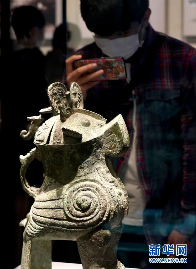 （文化視點&middot;聽文物講故事&middot;圖文互動）（1）國寶婦好鸮尊：三千年前的&ldquo;私人定制&rdquo;