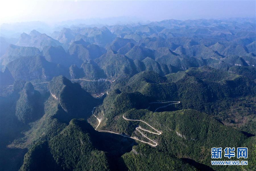 （新華全媒頭條&middot;圖文互動）（1）決戰(zhàn)千山萬弄間&mdash;&mdash;廣西&ldquo;極貧角落&rdquo;最后攻堅記