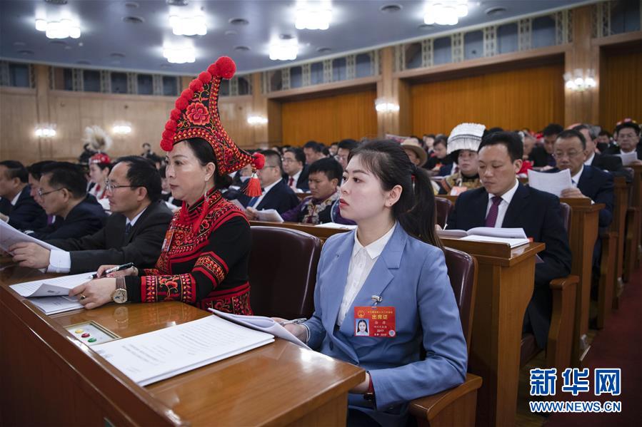 （新華全媒頭條&middot;青春的夢(mèng)想　青春的奮斗&middot;圖文互動(dòng)）（3）二〇二一&mdash;&mdash;二〇三五：照見(jiàn)你我青春路