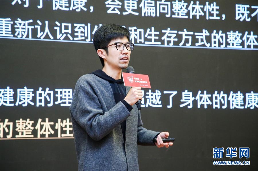 （新華全媒頭條&middot;青春的夢(mèng)想　青春的奮斗&middot;圖文互動(dòng)）（12）二〇二一&mdash;&mdash;二〇三五：照見(jiàn)你我青春路