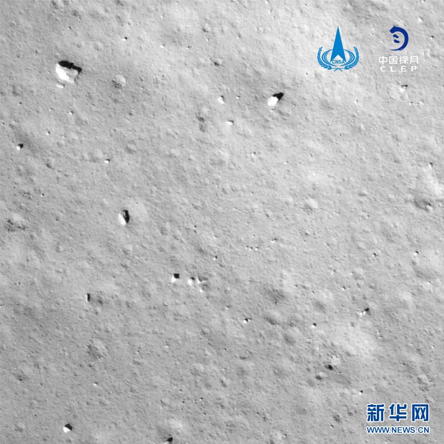 （嫦娥五號探月）（5）嫦娥五號探測器實(shí)施動(dòng)力下降并成功著陸