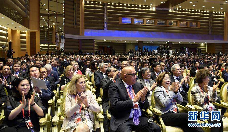 （新華全媒頭條&middot;圖文互動）（12）潮起東方萬象新&mdash;&mdash;以習(xí)近平同志為核心的黨中央團(tuán)結(jié)帶領(lǐng)全黨全軍全國各族人民貫徹落實黨的十九大精神紀(jì)實