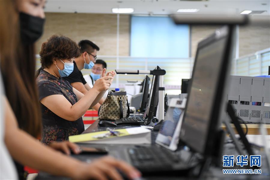 （在習(xí)近平新時(shí)代中國(guó)特色社會(huì)主義思想指引下&mdash;&mdash;新時(shí)代新作為新篇章&middot;習(xí)近平總書(shū)記關(guān)切事&middot;圖文互動(dòng)）（9）激發(fā)每個(gè)經(jīng)濟(jì)&ldquo;細(xì)胞&rdquo;的活力&mdash;&mdash;千方百計(jì)把市場(chǎng)主體保護(hù)好