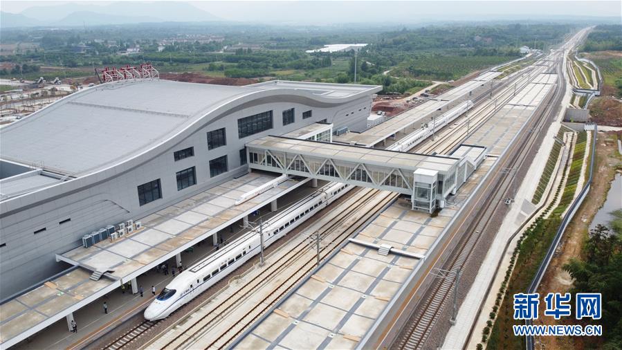 （在習(xí)近平新時(shí)代中國特色社會(huì)主義思想指引下&mdash;&mdash;新時(shí)代新作為新篇章&middot;習(xí)近平總書記關(guān)切事&middot;圖文互動(dòng)）（3）長三角的新答卷&mdash;&mdash;&ldquo;十三五&rdquo;收官之年的長三角一體化新故事