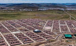 青?，敹啵狐S河源的幸福村