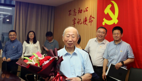 新黨員陳振新：&ldquo;雖已耄耋，紅心向黨！&rdquo;